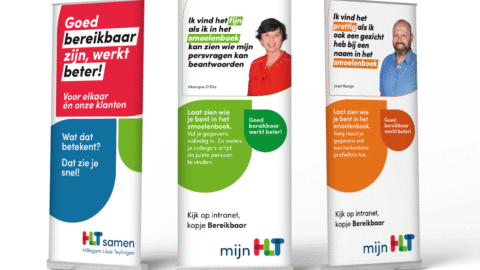 Roll up banners met de uitingen van de interne campagne