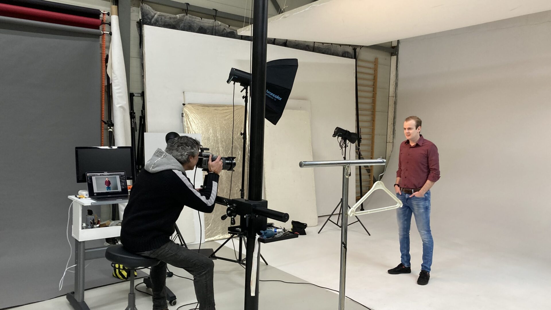 Behind the scenes - fotoshoot met medewerker