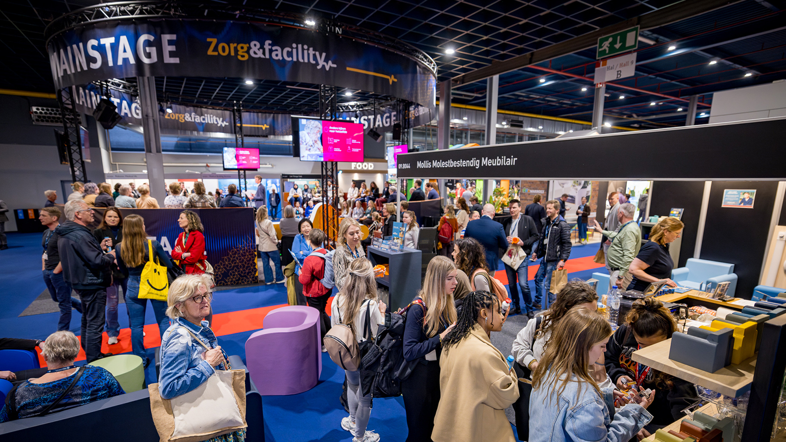 Jaarbeurs foto van beurs stands