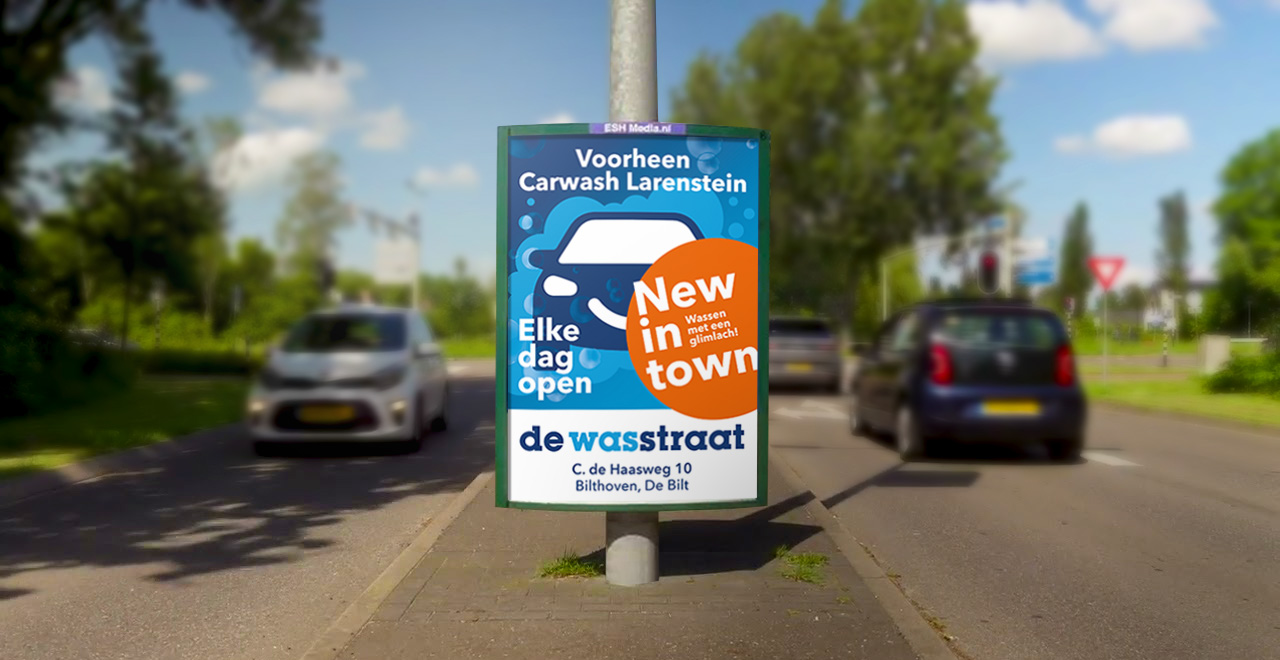 De wasstraat reclame bord langs de weg